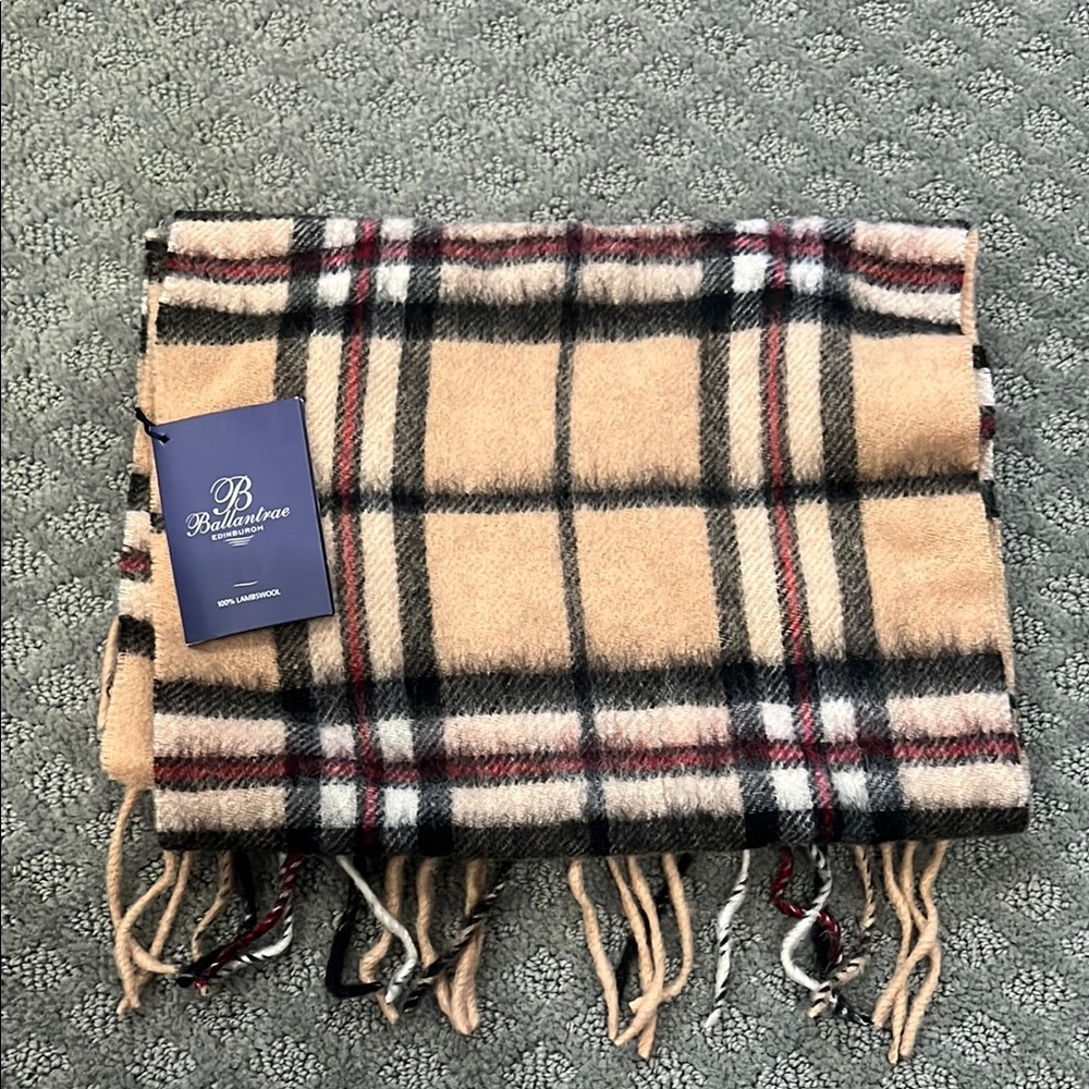 Ballantrae Lambswool Checkered Scarf